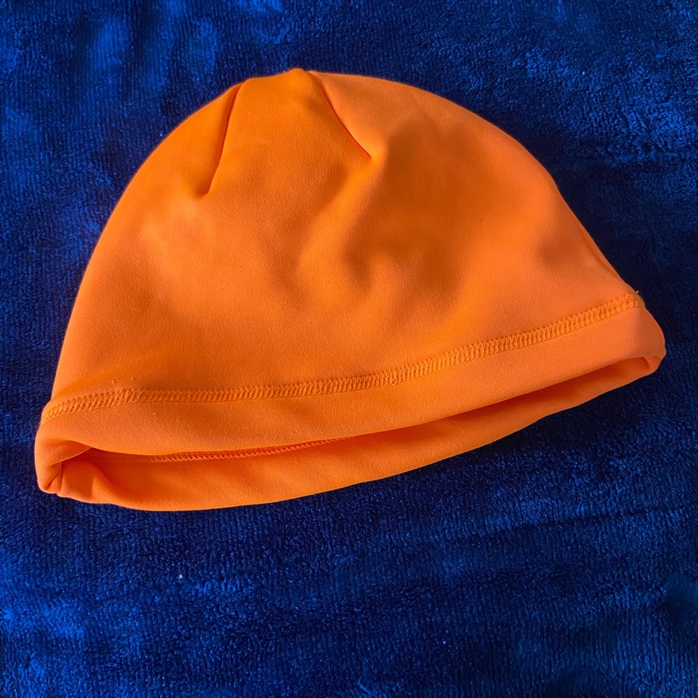 Tek Gear ski hat one size. So warm!